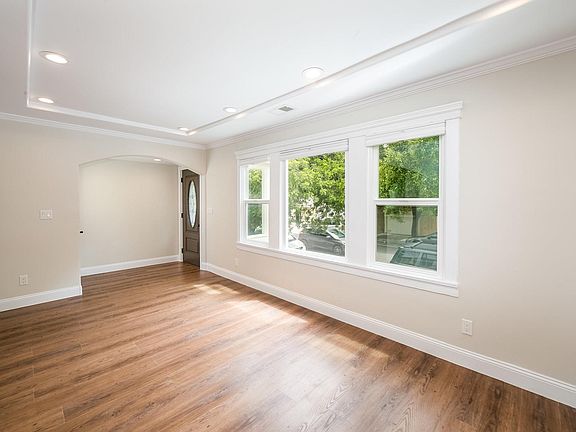 5th image of 336 Holloway Ave #A