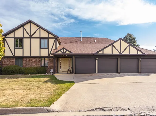 40 Crystal Ct #D2, Pontiac, IL 61764