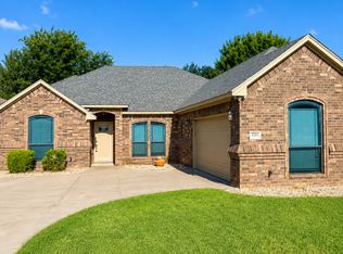 330 Jade Ln, Weatherford, TX 76086