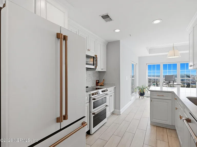 400 E Bay St #1706 — Photo 13