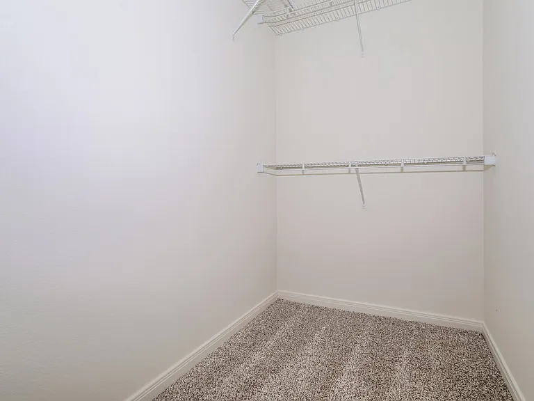 220 Marsh Ln — Photo 14
