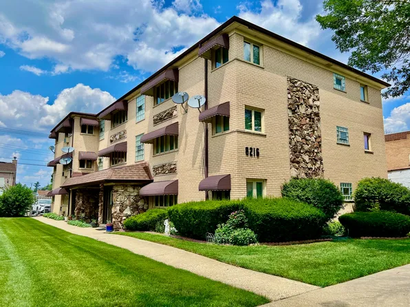 8216 W Belmont Ave #1CTR, Chicago, IL 60634