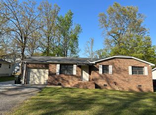 8303 Iris Rd, Chattanooga, TN 37421