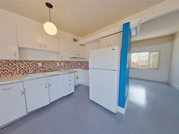 2nd image of 1304 Phillips Ave #1304