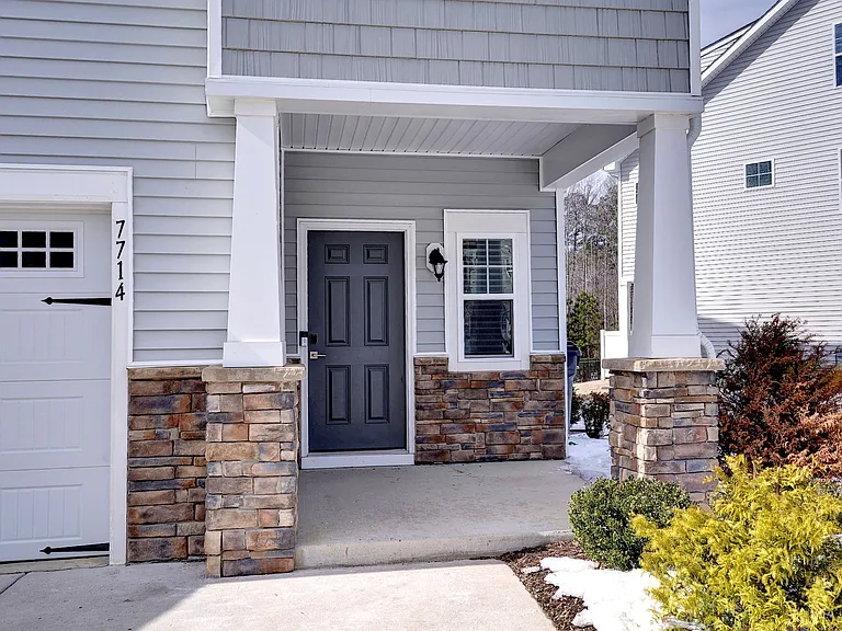 7714 Leeds Castle Ln — Photo 24