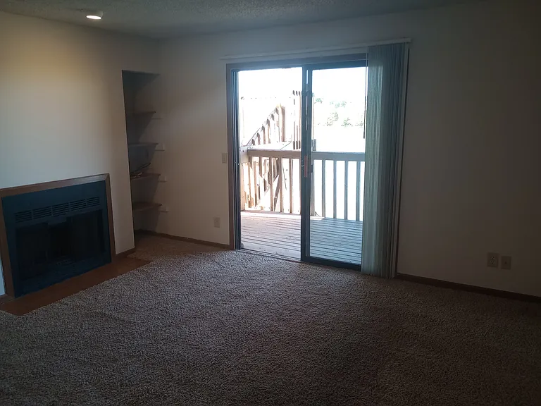 Marina Point Apartments — Photo 7