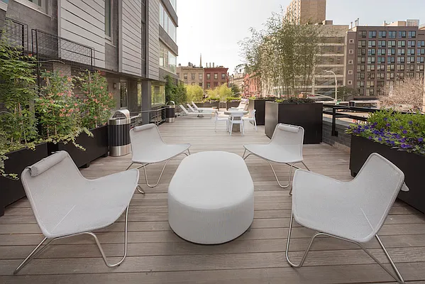 Rented by Bold New York | media 49