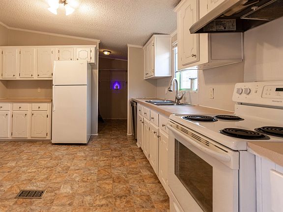 4th image of 101 Carson Creek Dr