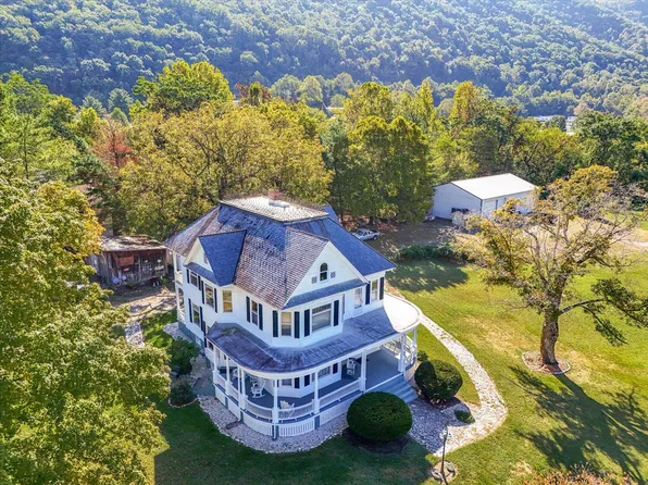 7805 Roanoke Rd, Elliston, VA 24087