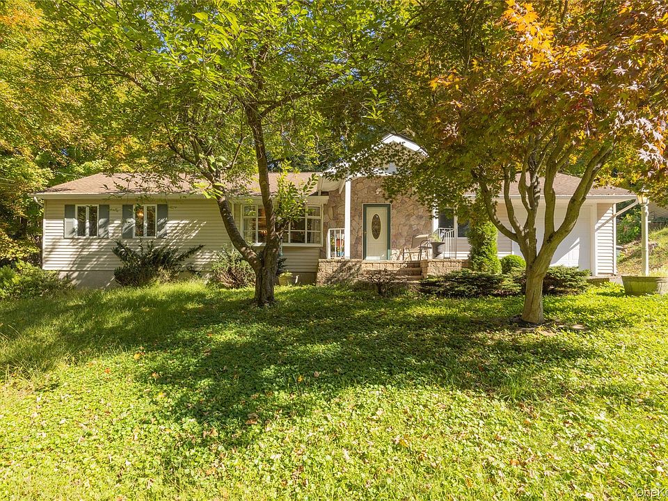 1st image of 10 Michelle Drive