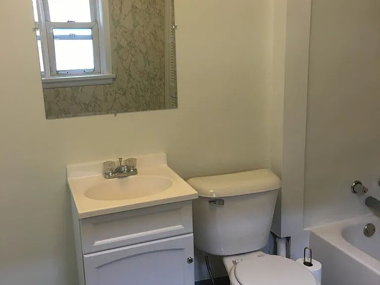828 W 18th St #1 — Photo 8