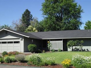 1425 Larkspur Ave, Medford, OR 97504