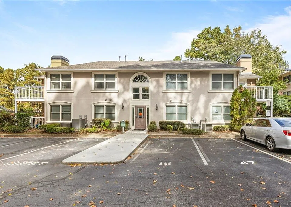 1538 Chantilly Dr #133