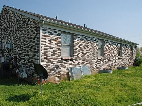 3rd image of 112 Evergreen Ct #114