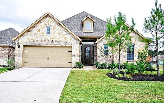 1st image of 22 Overland Heath Dr