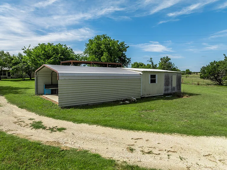 199 Apache Springs Rd — Photo 36