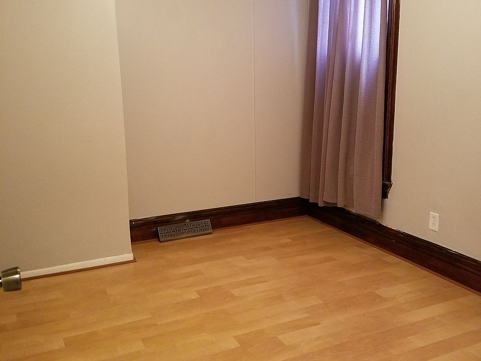 2nd image of 2303 Chapline St #1