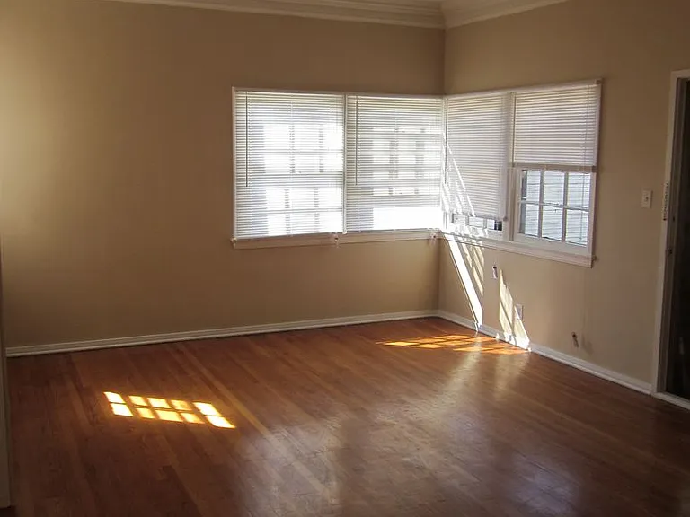 624 N Sycamore Ave — Photo 7