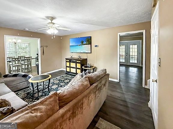 4th image of 3209 Lennox Dr