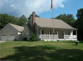 5 Roxwood Rd, Quaker Hill, CT 06375