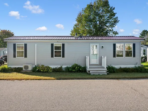 6 Columbia Drive, Newmarket, NH 03857