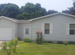 56669 Appleblossom Dr, Bangor, MI 49013