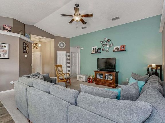 4th image of 6083 White Creek Ln
