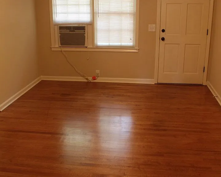 218 Cochran Rd — Photo 3