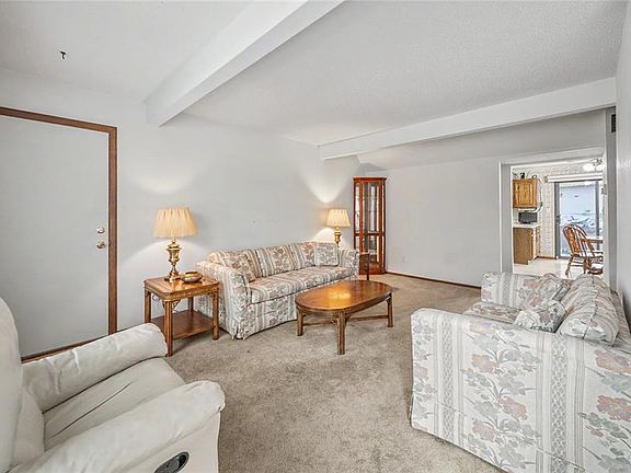 4th image of 11863 Charlemagne Dr