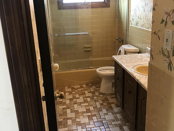 3rd image of 67 Deppe Place # Second Fl