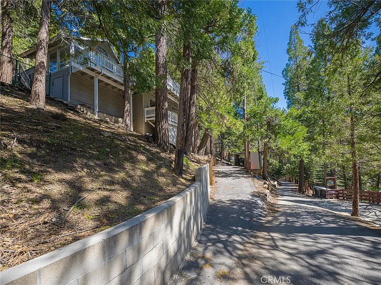 233 Corona Cir — Photo 67