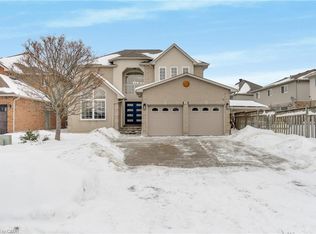 191 Hawkswood Trl, Hamilton, ON L9B2T1