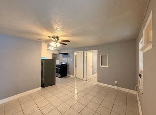 311 Randall St APT 4, Pasadena, TX 77506