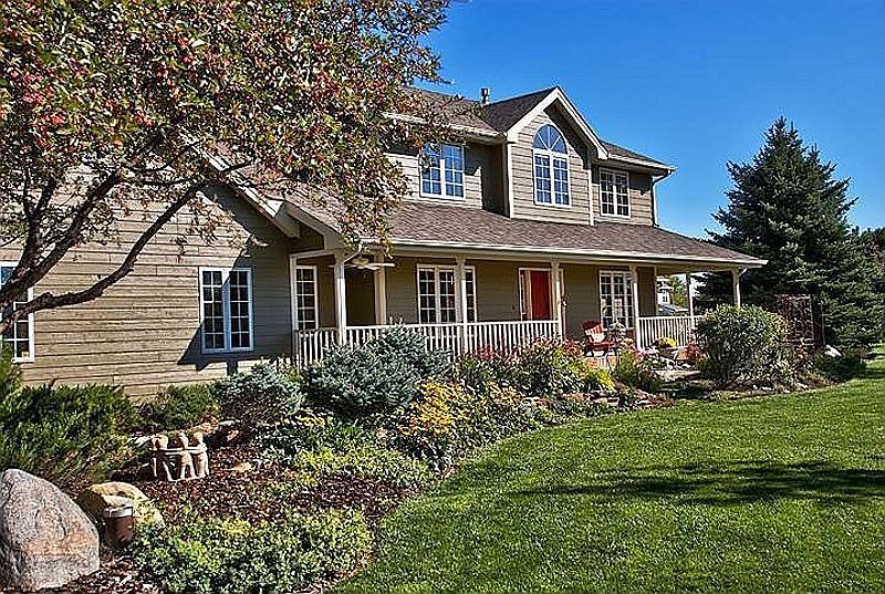 2nd image of 1145 Bluegrass Dr W