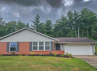574 Jay Dr, Gallipolis, OH 45631