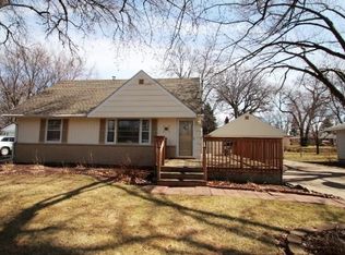 5072 Longview Dr, Mounds View, MN 55112