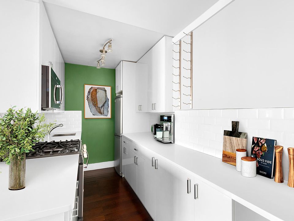 1st image of 333 E 14th St APT 17