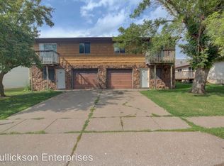 750 W 61st St, Davenport, IA 52806