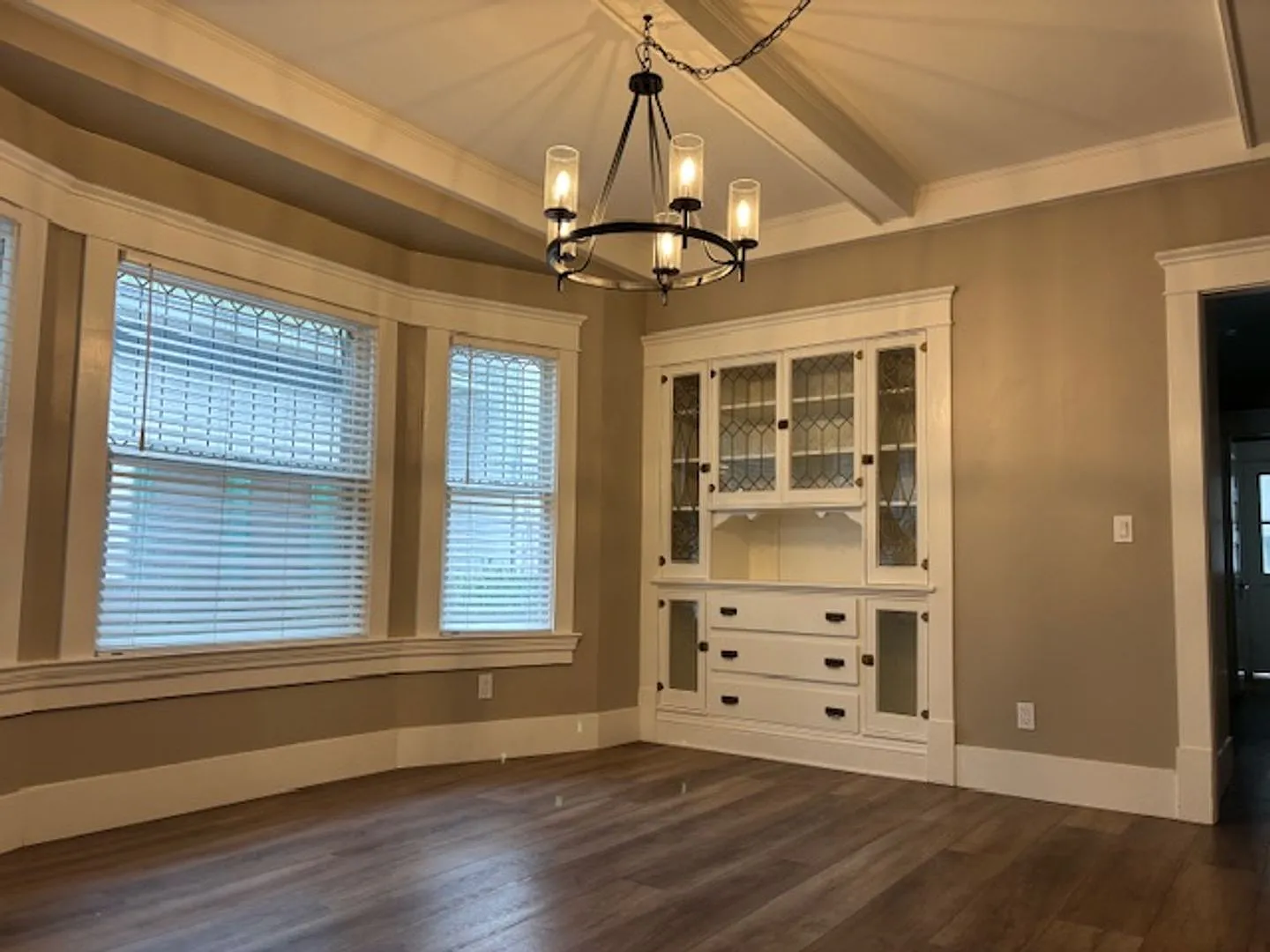 308 W. Walnut St — Photo 4