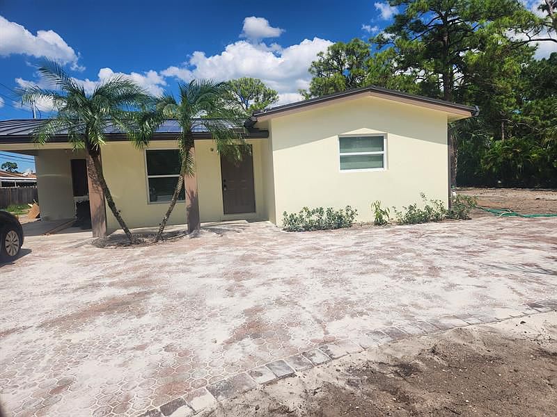 1st image of 4615 Melaleuca Ln