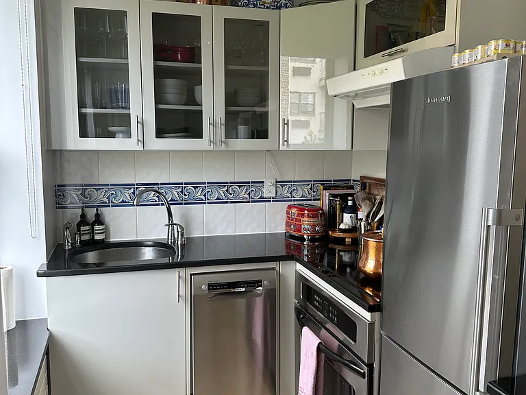117 Milton St #3 — Photo 5