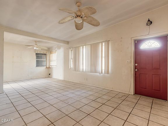3rd image of 2030 Magnolia Ave