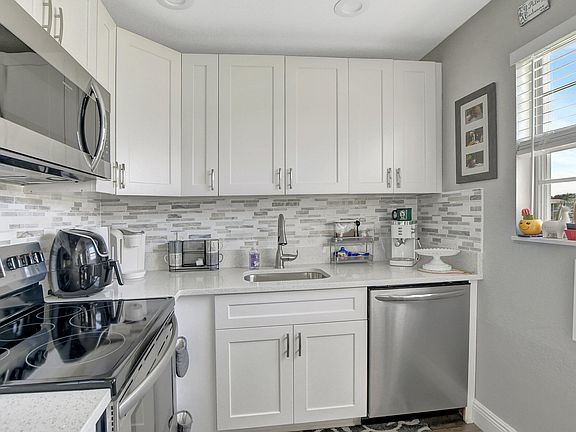 2nd image of 42 Brighton A