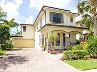 1228 Manado Dr, Naples, FL 34113