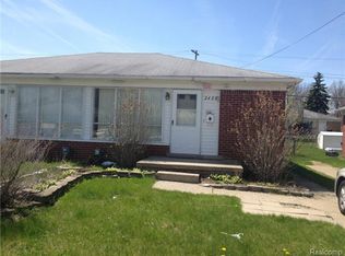 2420 Ackley Ave #201, Westland, MI 48186