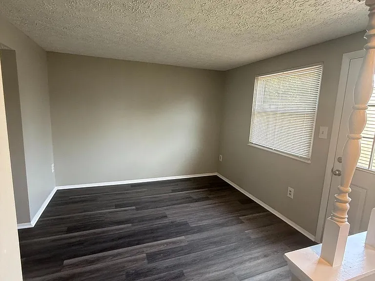 5752 Charstone Ct — Photo 10