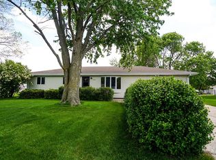 4319 Claussen Rd, Grand Island, NE 68803