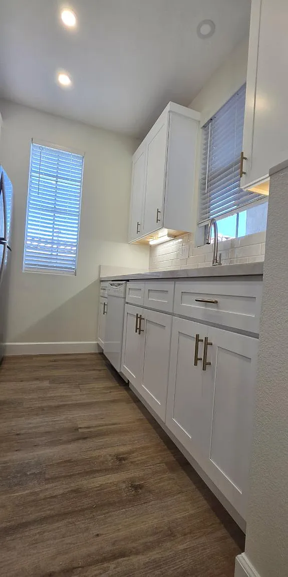 10864 Sabre Hill Dr — Photo 4
