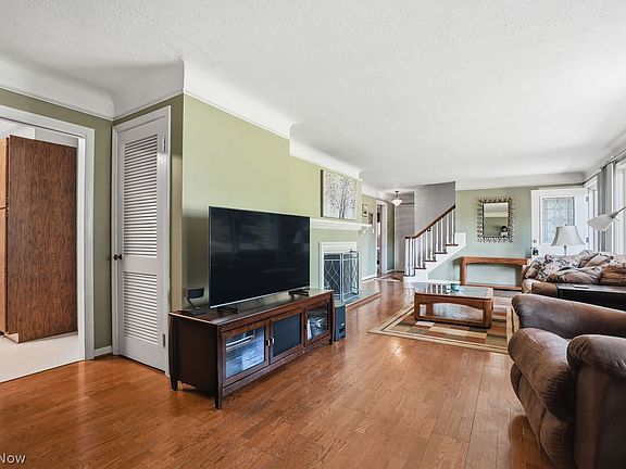 5th image of 8134 Mentor Ave