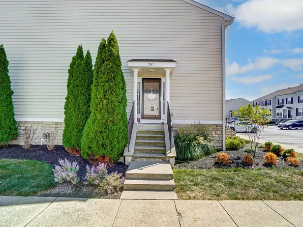 7087 Hill Gail Dr #32, New Albany, OH 43054